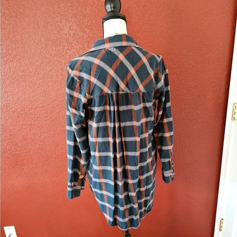 Plaid Button-Up Shirt - Picture 4 of 8